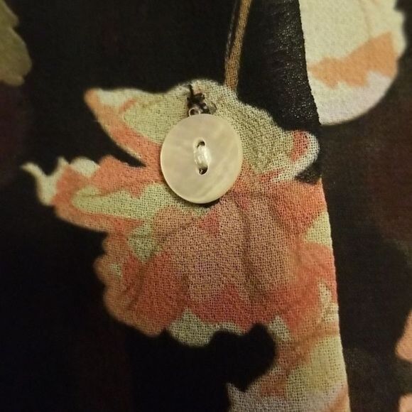 Cotton On Women's Floral button down floral top size small - Picture 5 of 8